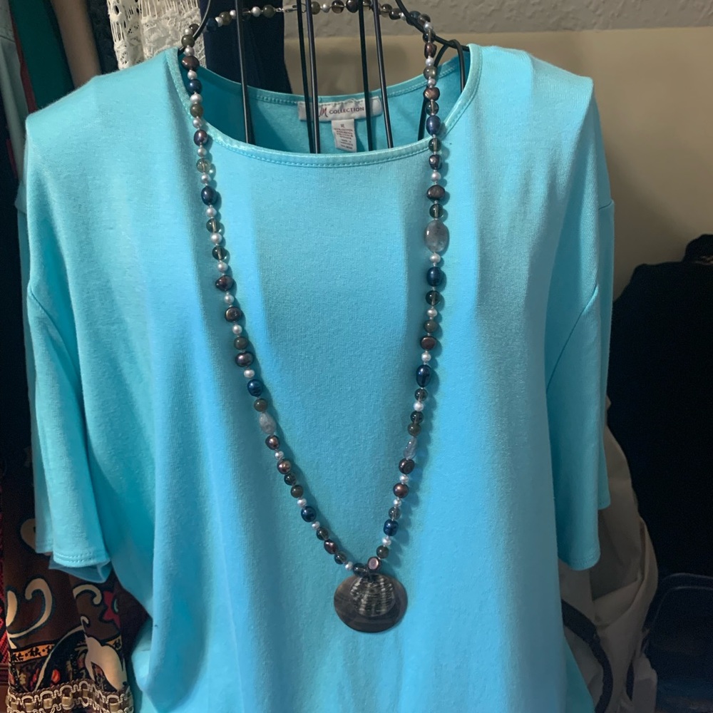 Peacock & silver cultured FW pearl and MOP disc necklace